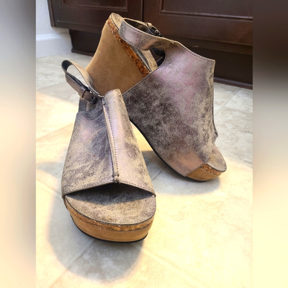 Pierre Dumas size 10 platform Sandals